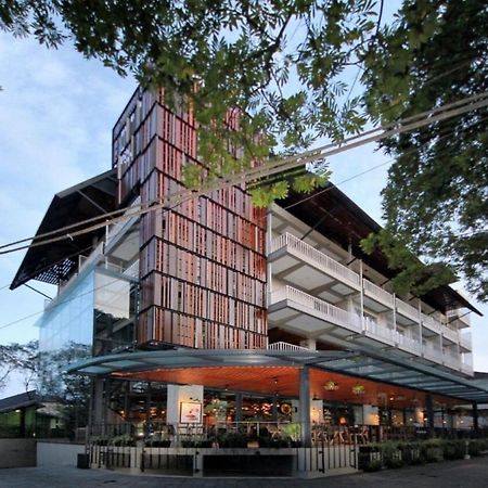Hay Bandung Hotel Exterior photo