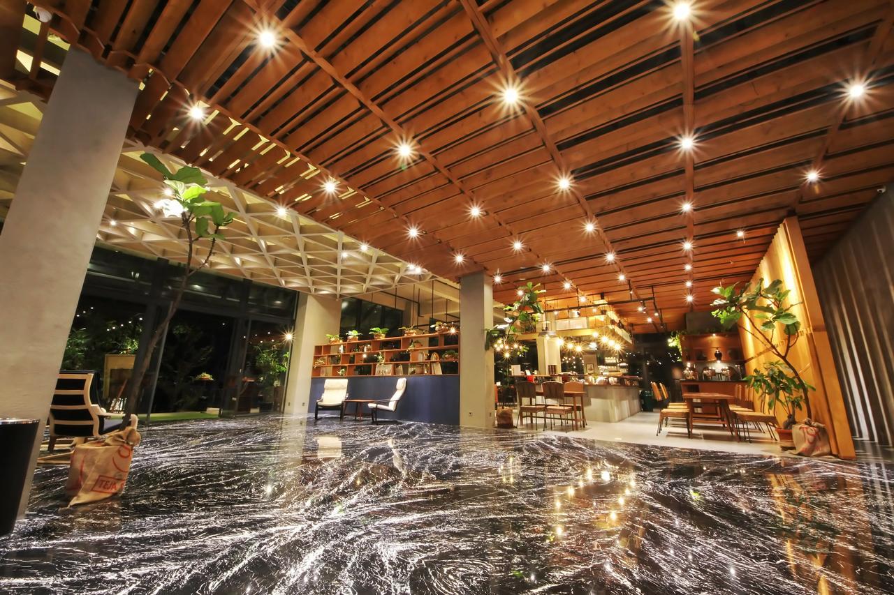 Hay Bandung Hotel Exterior photo